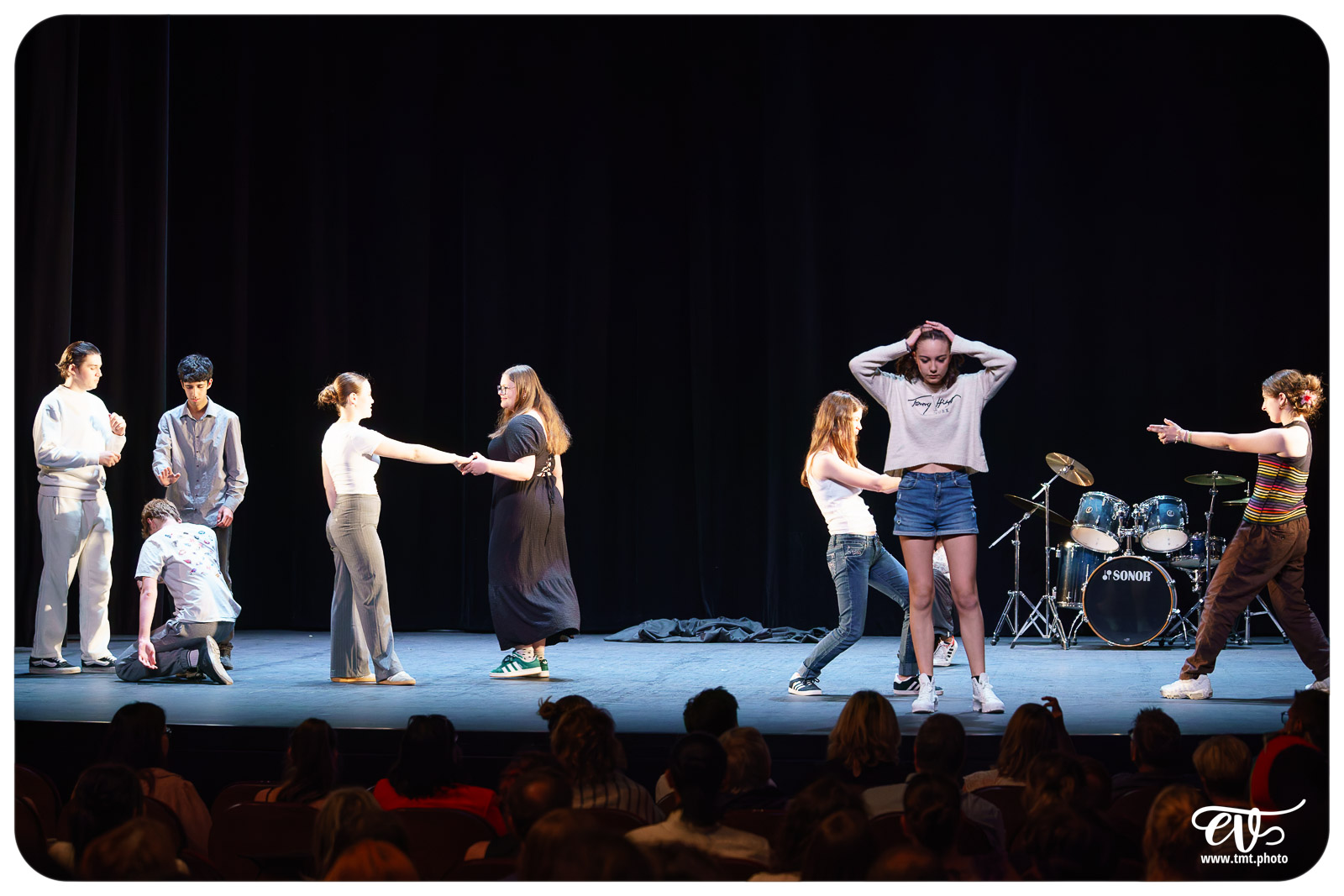 MAIS SONGEONS À RÉPÉTER S'IL VOUS PLAIT !
